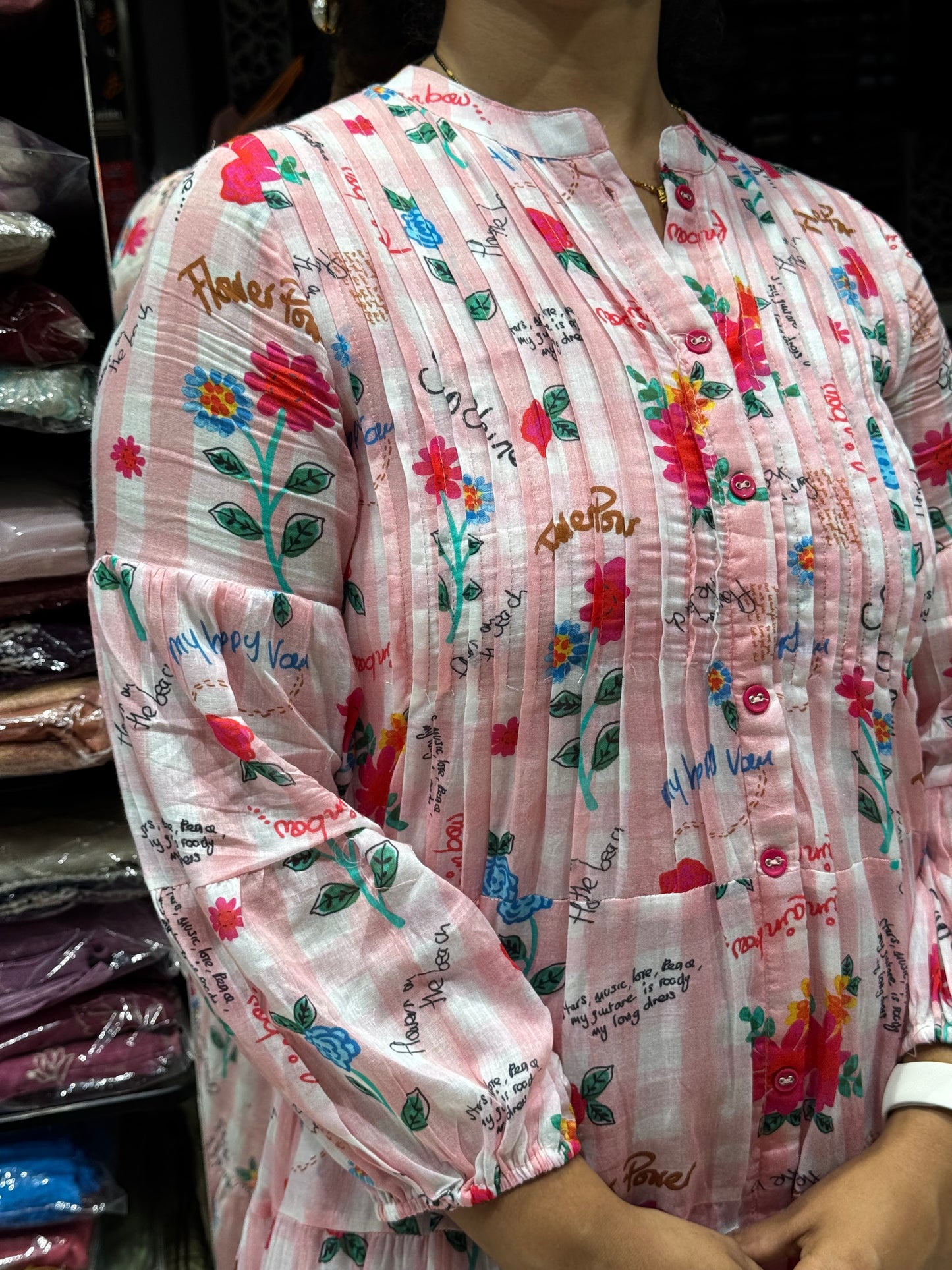 F113 Mulcotton story gown