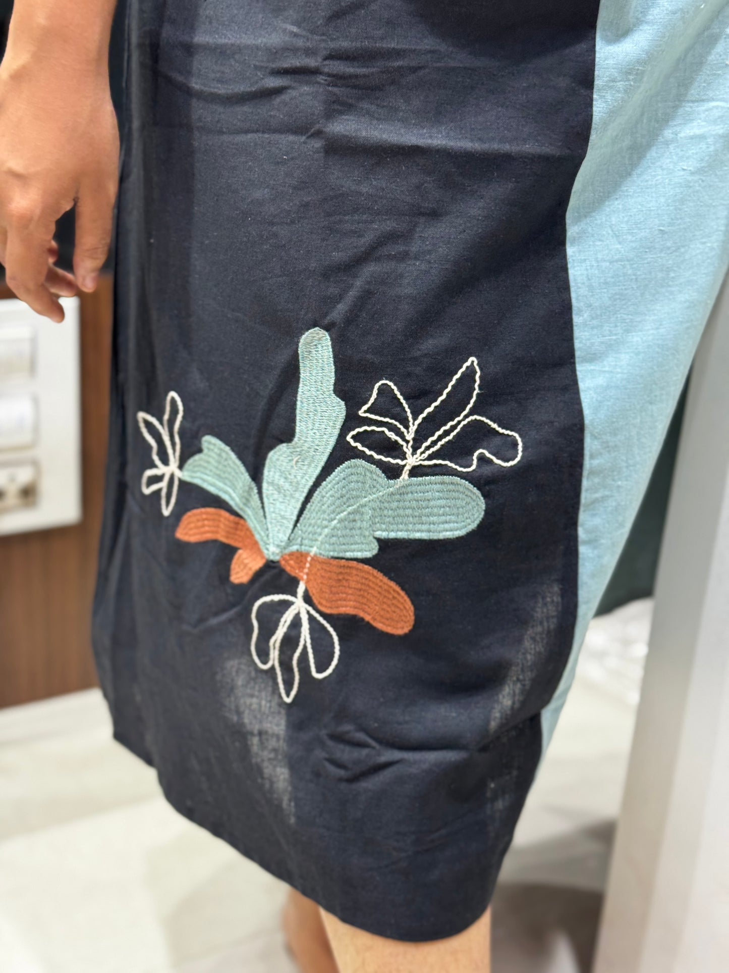 F104 Dual shade flex cotton gown
