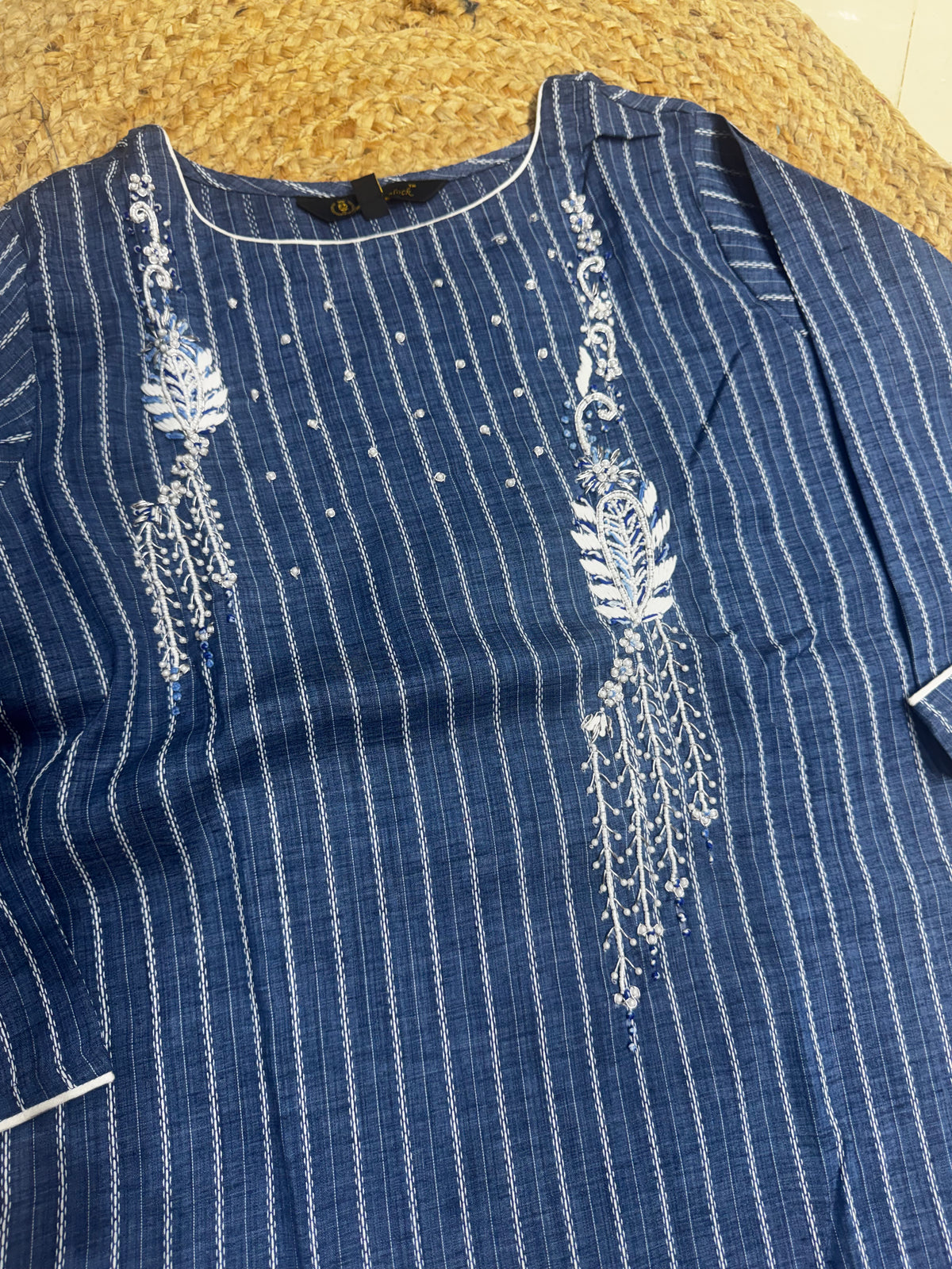 T42 Handloom kurti with zardosi work
