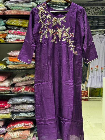K177 Chinon silk peacock three peice set