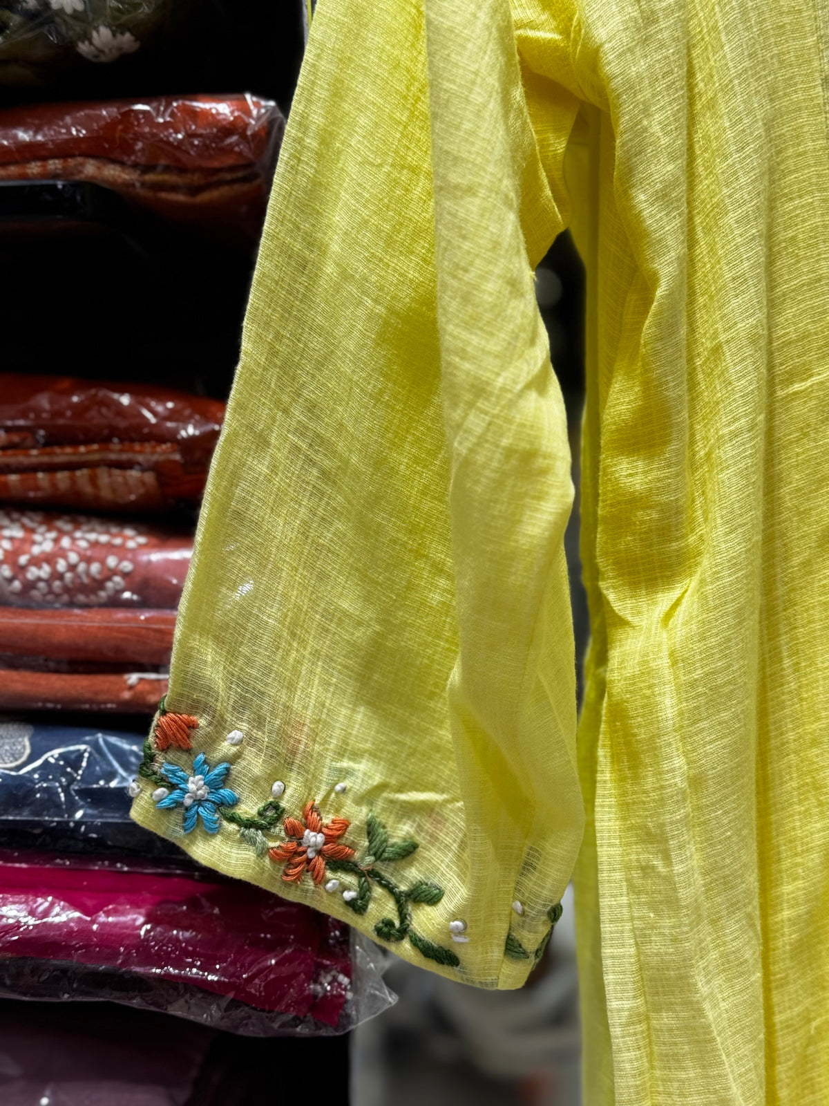 F161 Mulkota thread embroidery dress