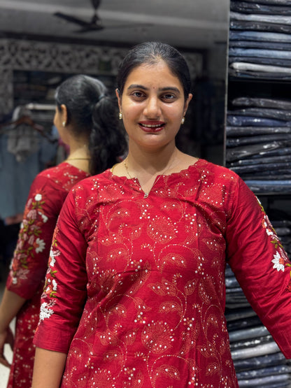 C115 Slub silk cord set with Kantha work
