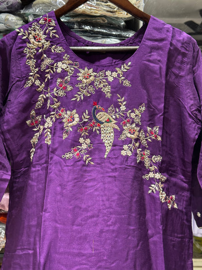 K177 Chinon silk peacock three peice set
