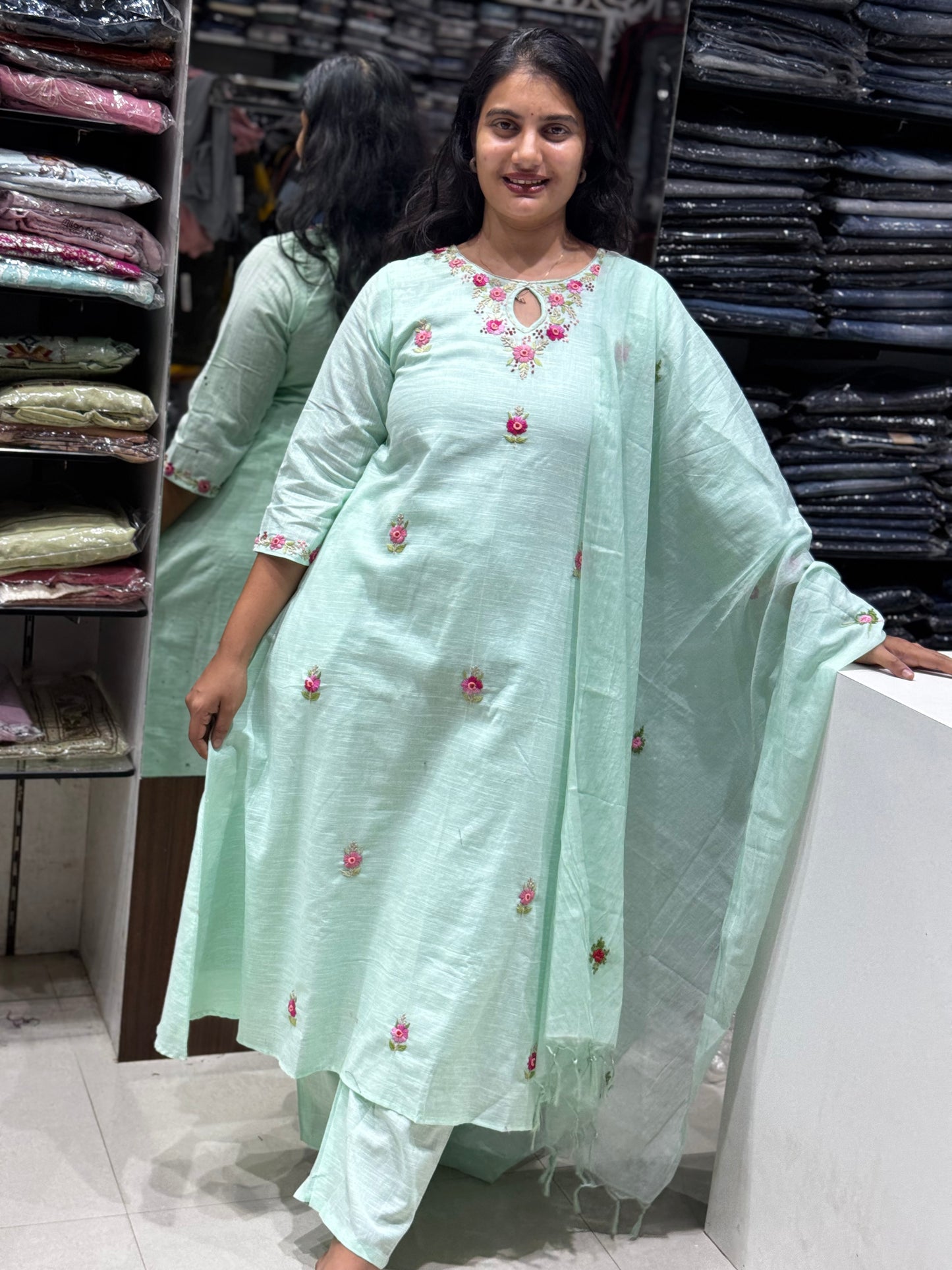 K173 Seagreen Kanthawork kurti set