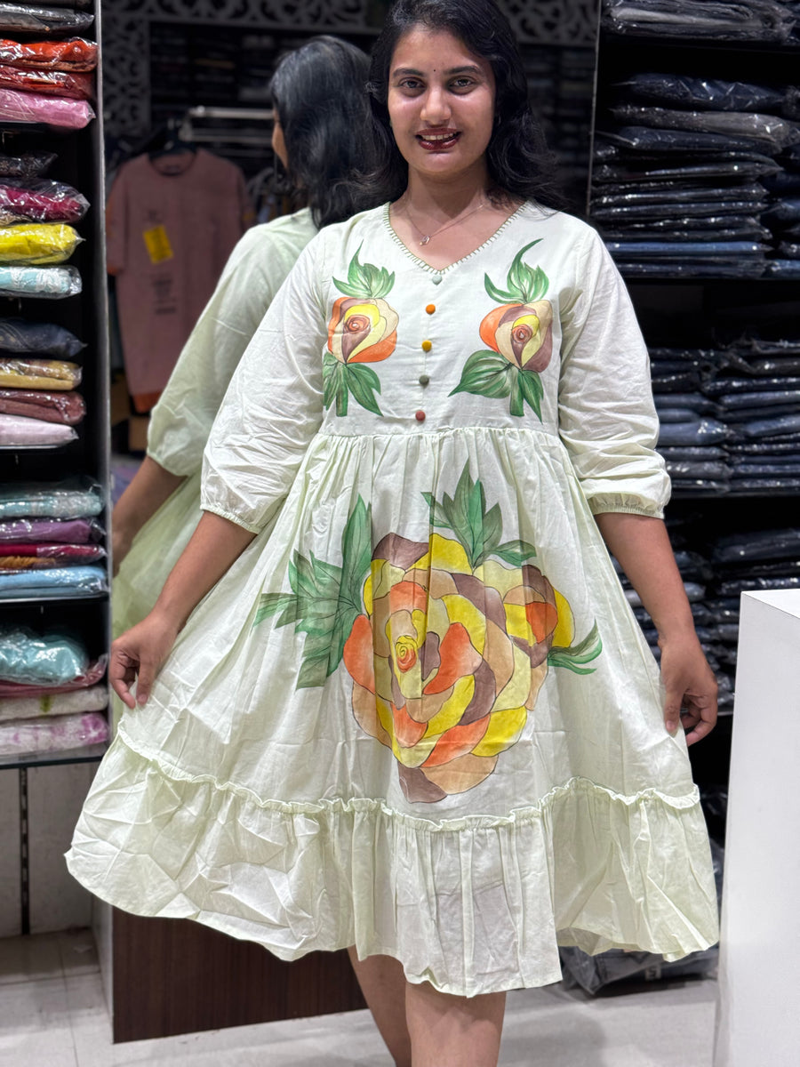 F107 Mul cotton gowns