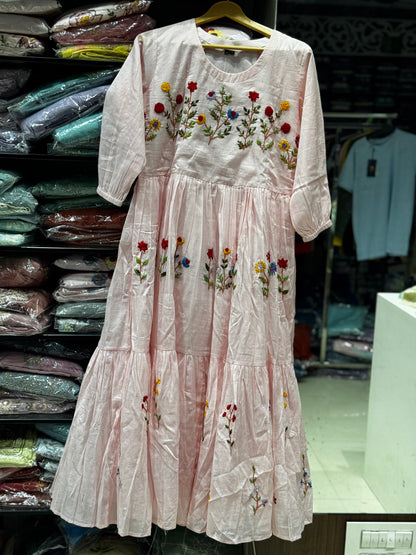 F102 Mulcotton  gown