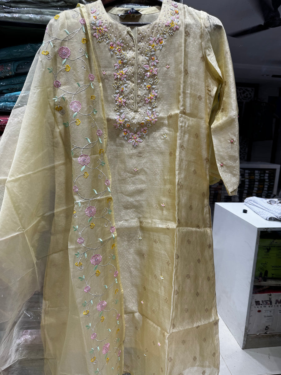 K145 Benaras tissue 3pc set