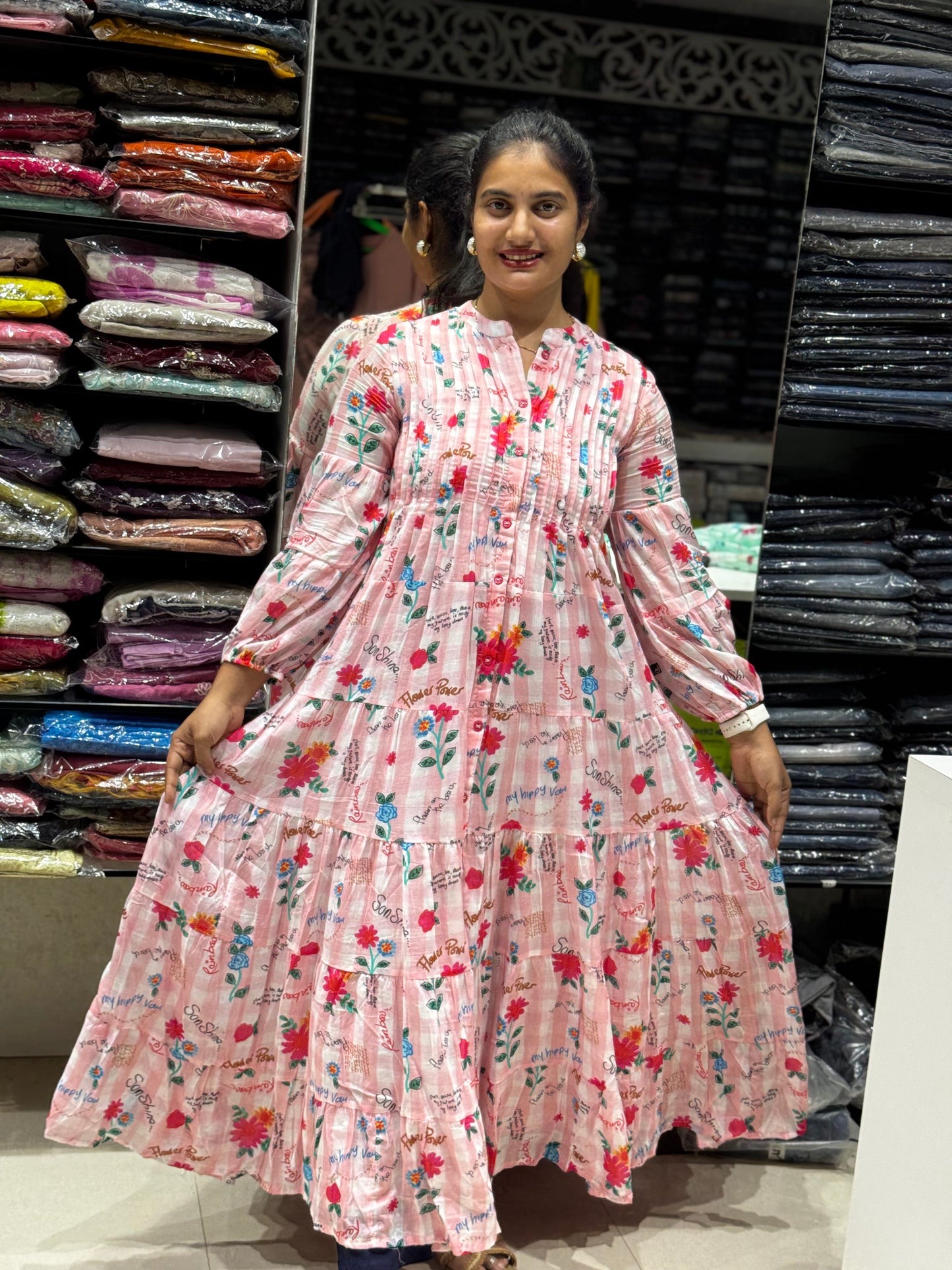F113 Mulcotton story gown