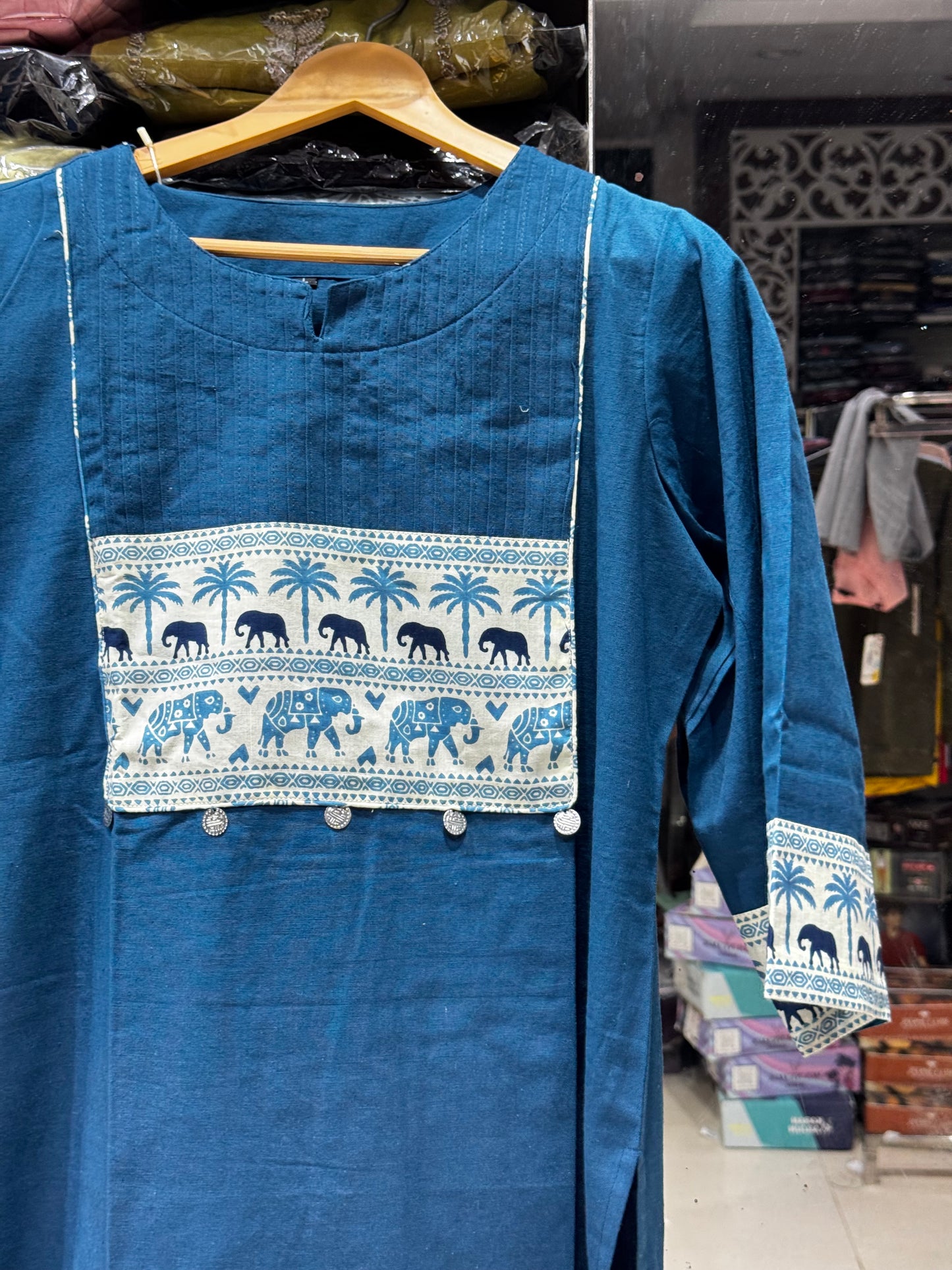 C102 Elephant cotton cord set