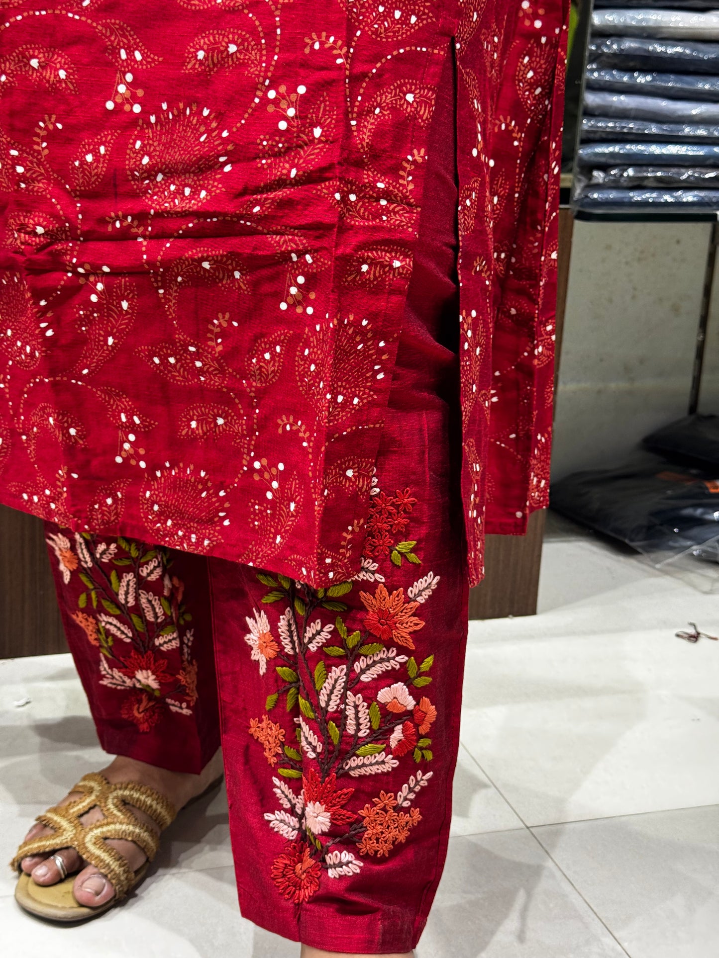 C115 Slub silk cord set with Kantha work