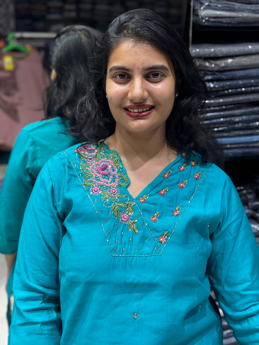T10 Roman flower kurti