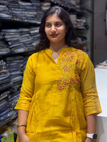 C133 Benaras mulchanderi mustard yellow cord set