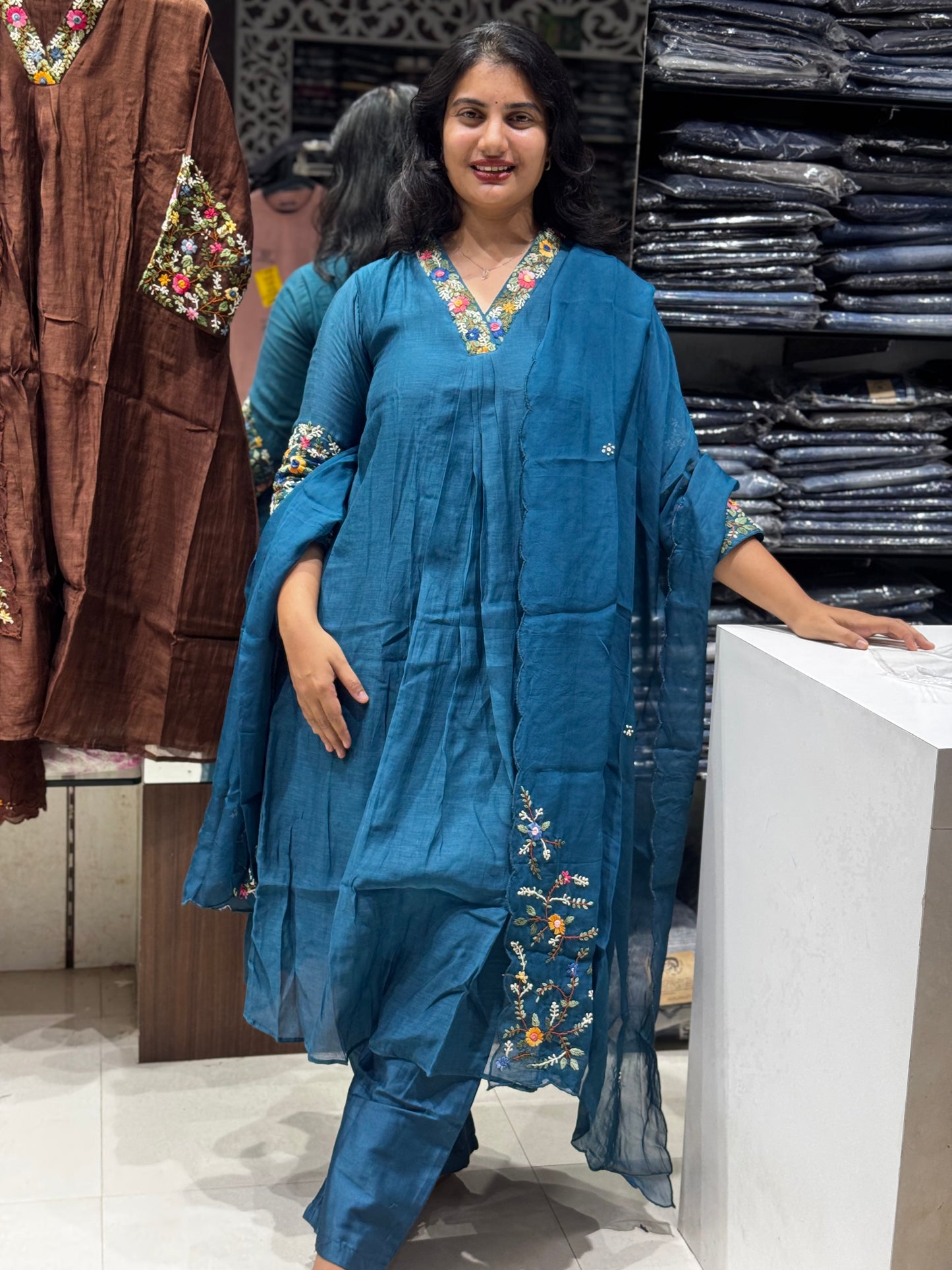 K135 HALTER MULCHANDERI SUIT