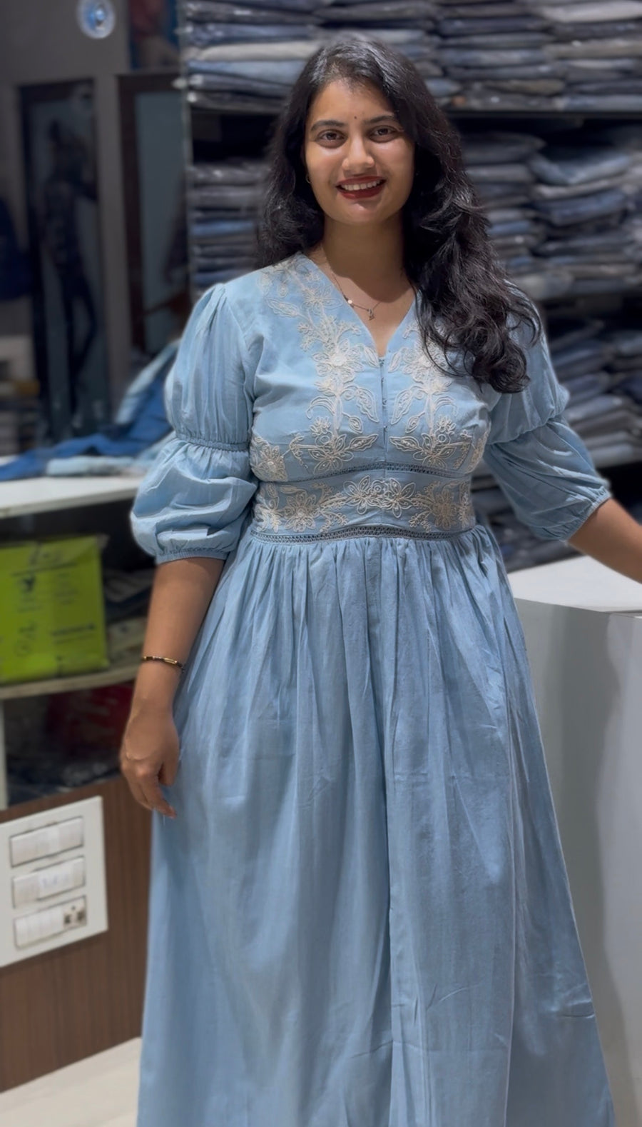 F152 Embroidery dress