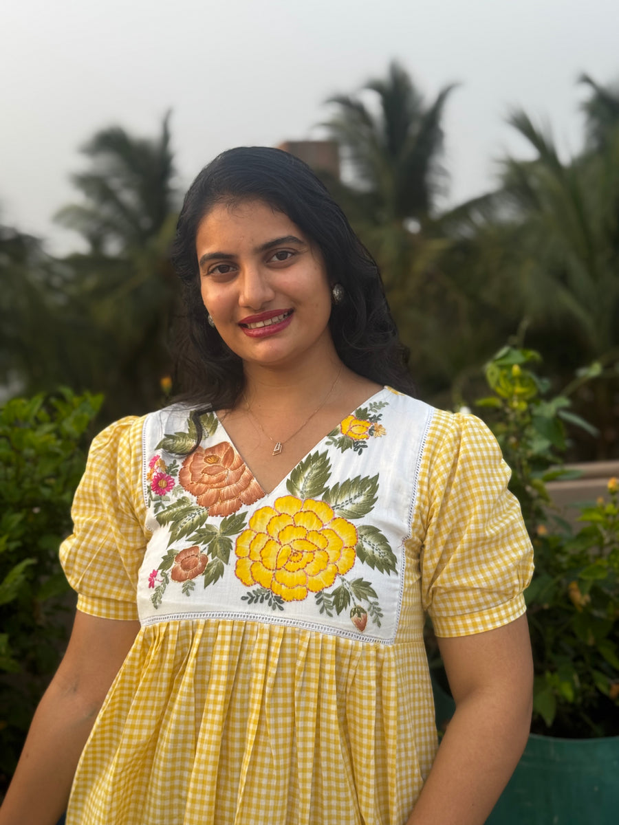 F131 Mulcotton floral checks gown