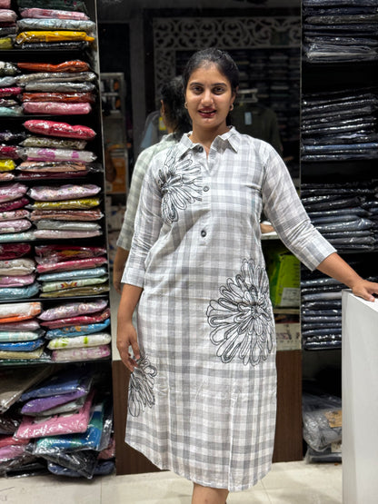 F96 BLACK AND WHITE CHECKS DRESS