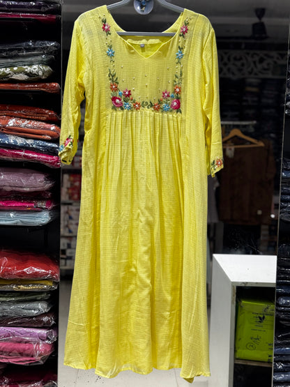 F161 Mulkota thread embroidery dress