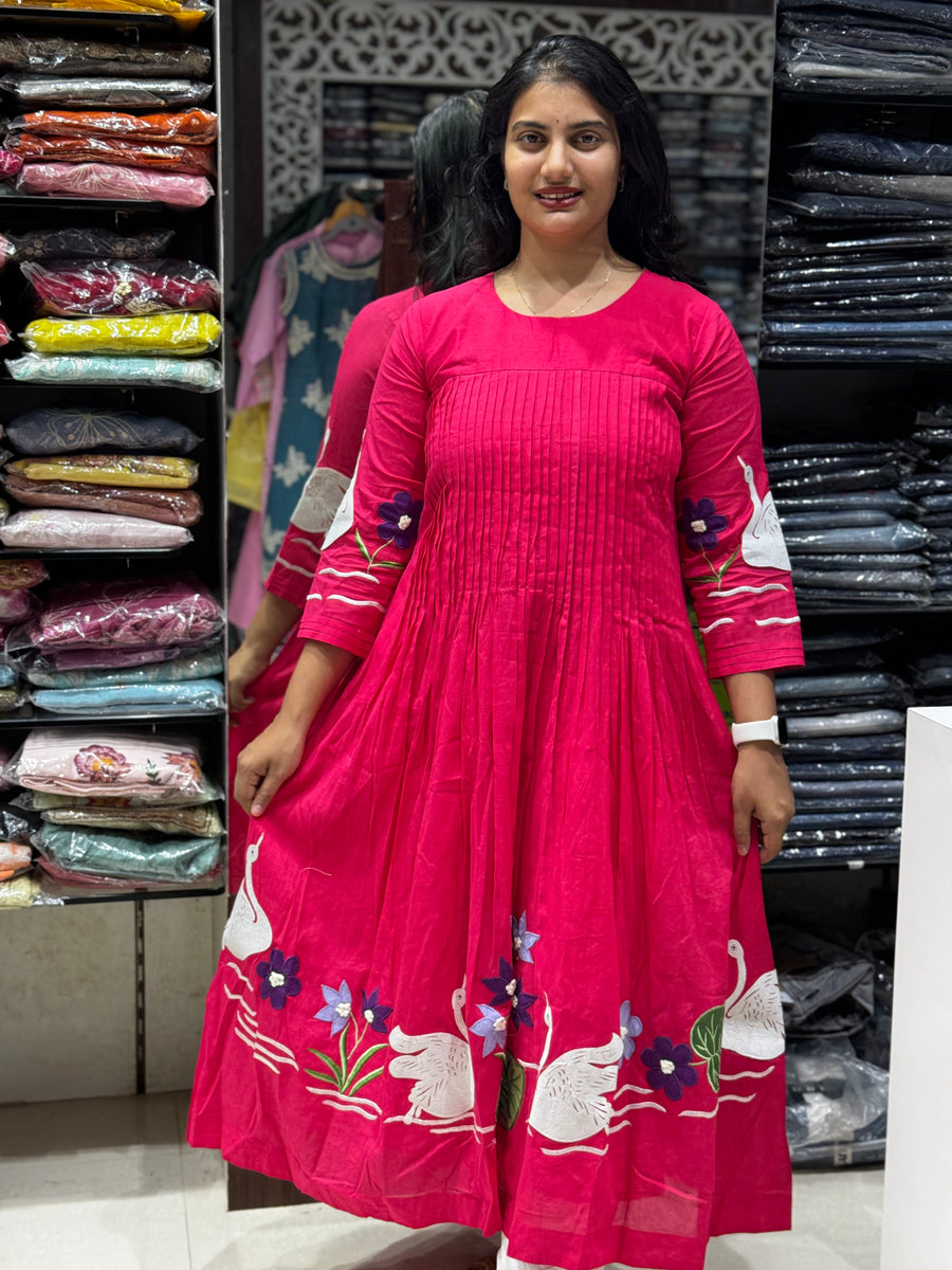 F111 swan mulcotton gown
