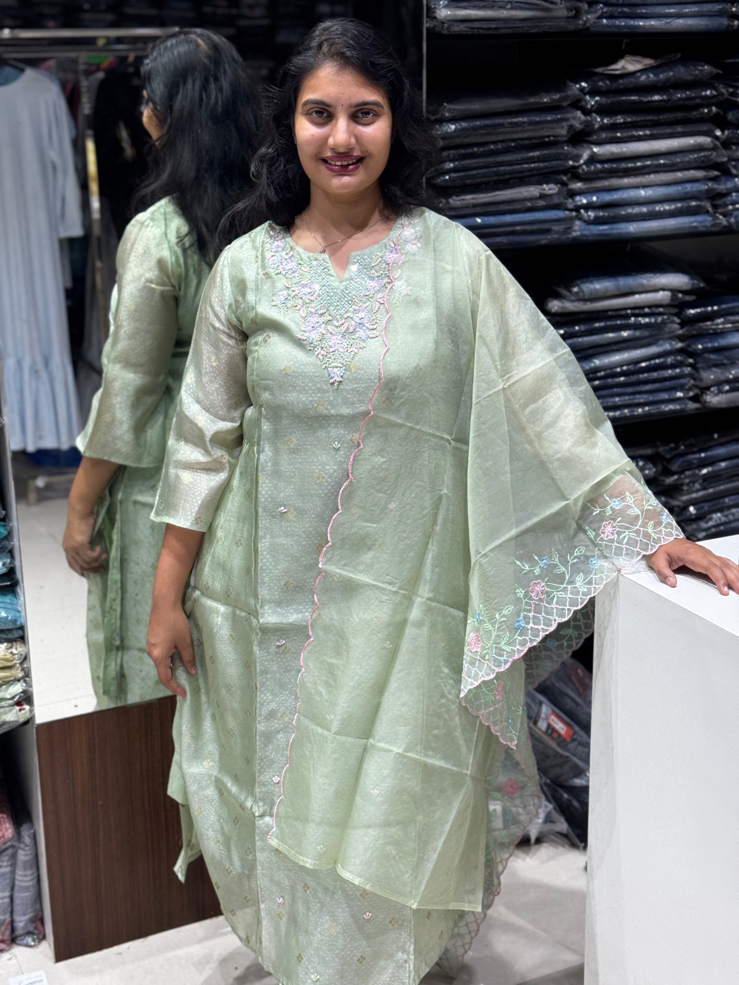 K145 Benaras tissue 3pc set