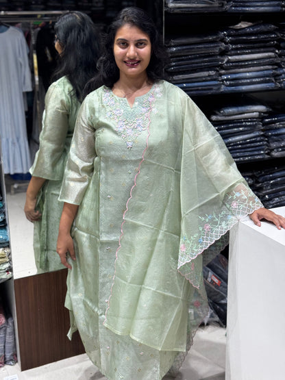 K145 Benaras tissue 3pc set