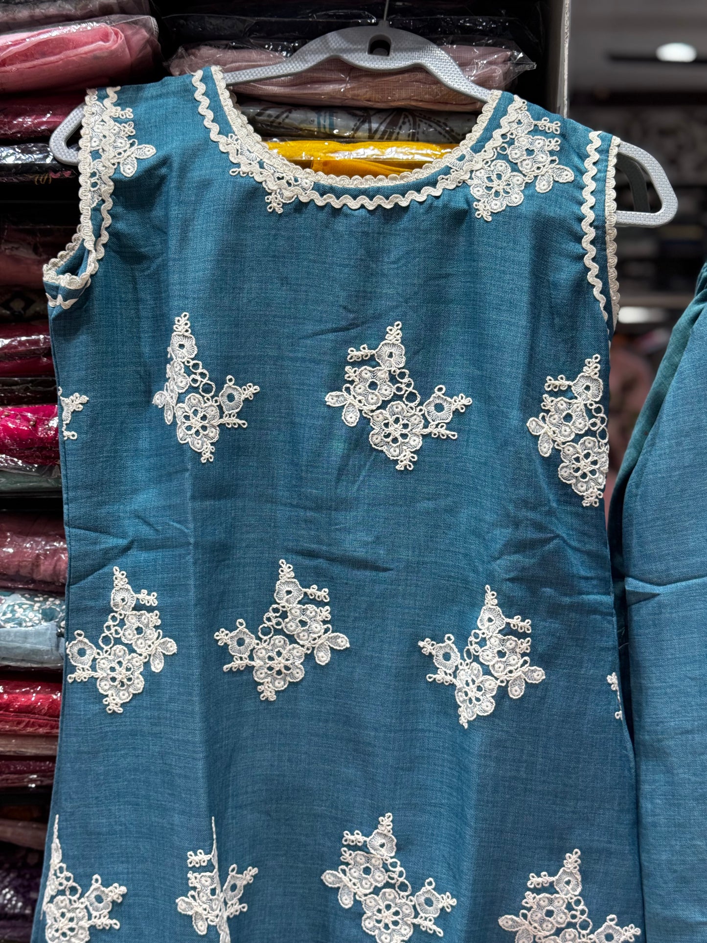 C98 applique imported rayon cord set
