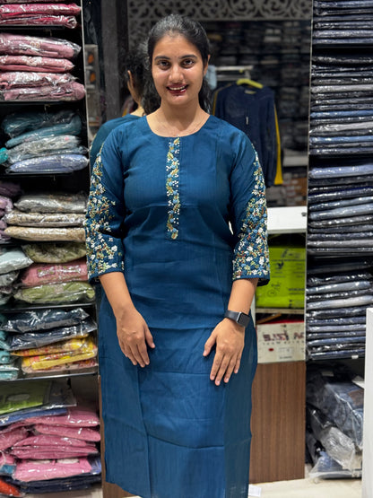 K24 HANDWORK ROUND NECK KURTI