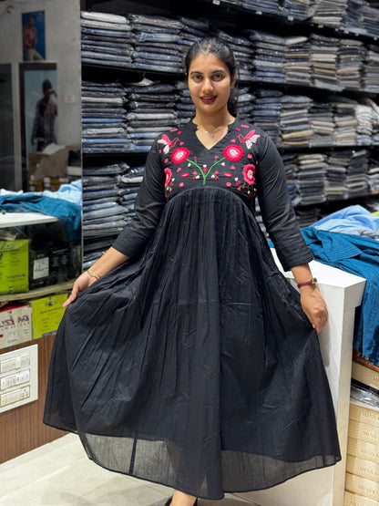 F81 MULCOTTON GOWN
