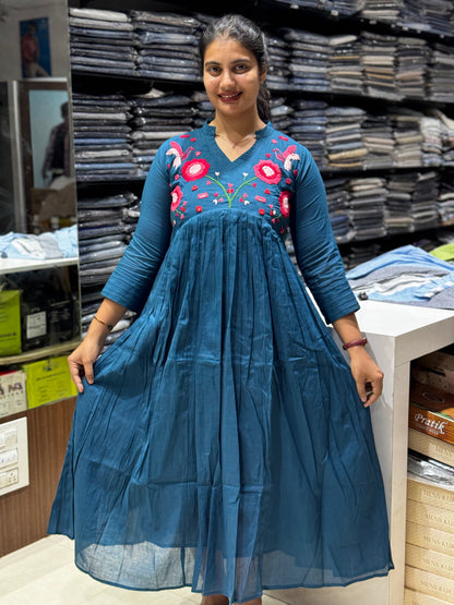 F81 MULCOTTON GOWN