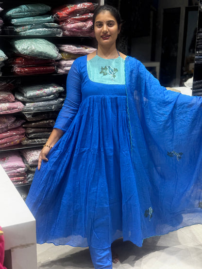 K153 BLUE MULKOTA THREE PEICE SUIT SET