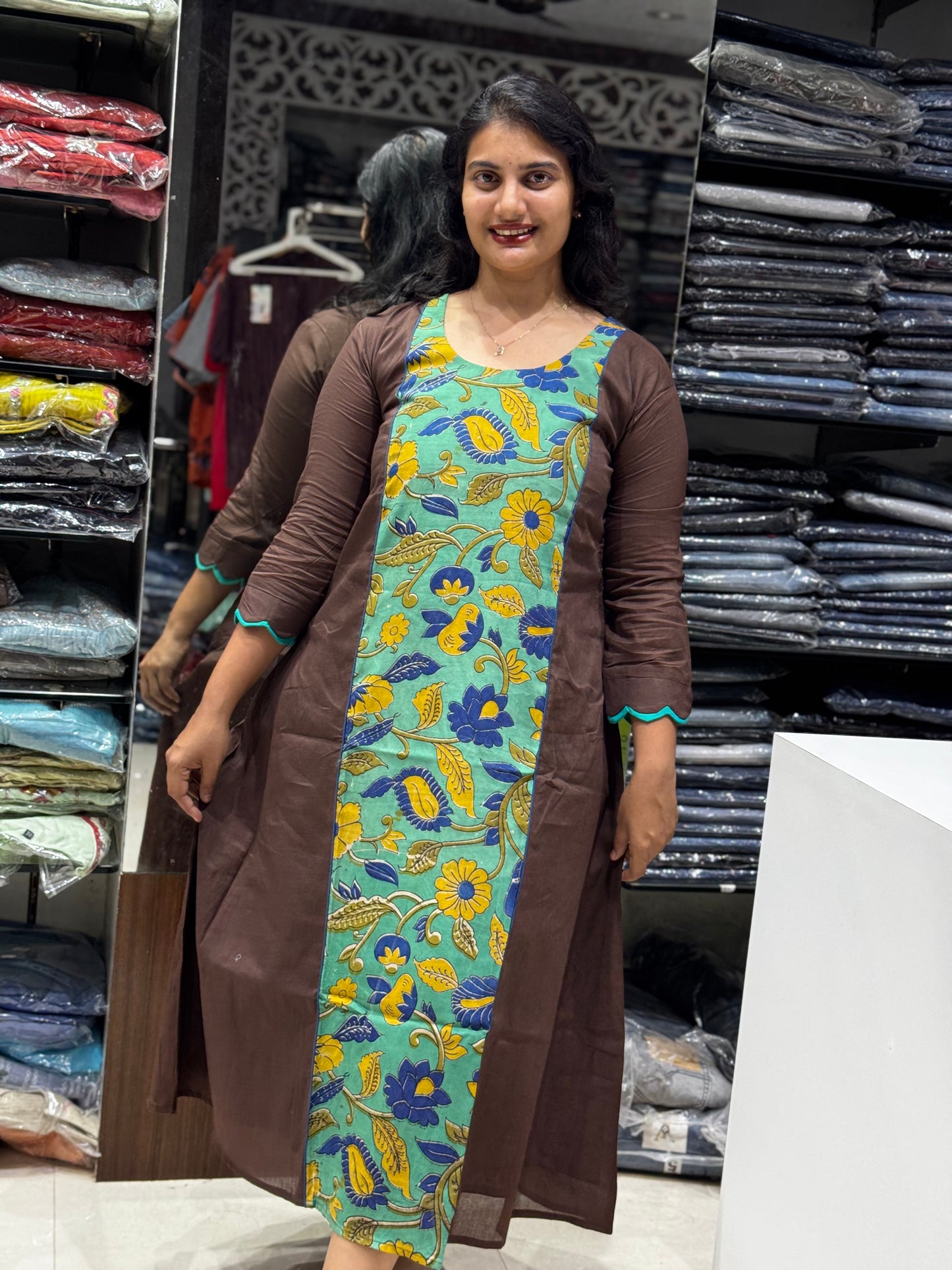 F98 MULCOTTON KALAMKARI GOWN