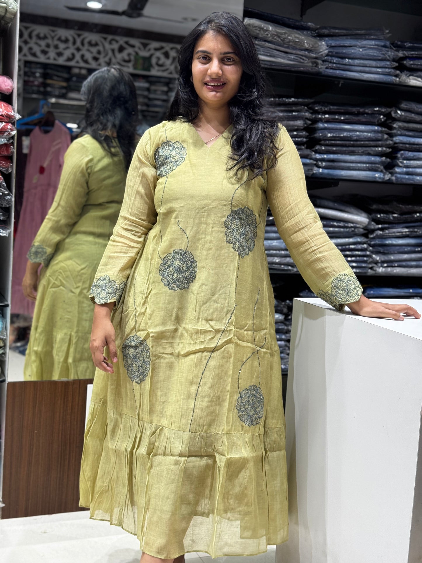 F101 GREEN BENARAS MULCHANDERI GOWN