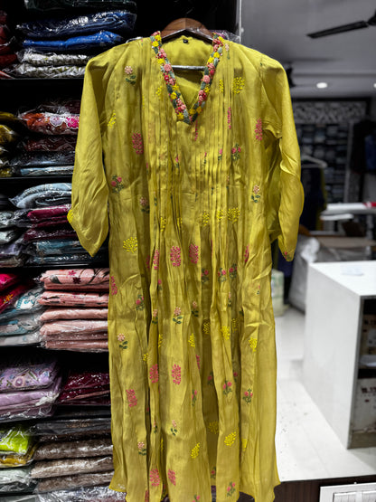 K87 Halter mulchanderi kurti suit set