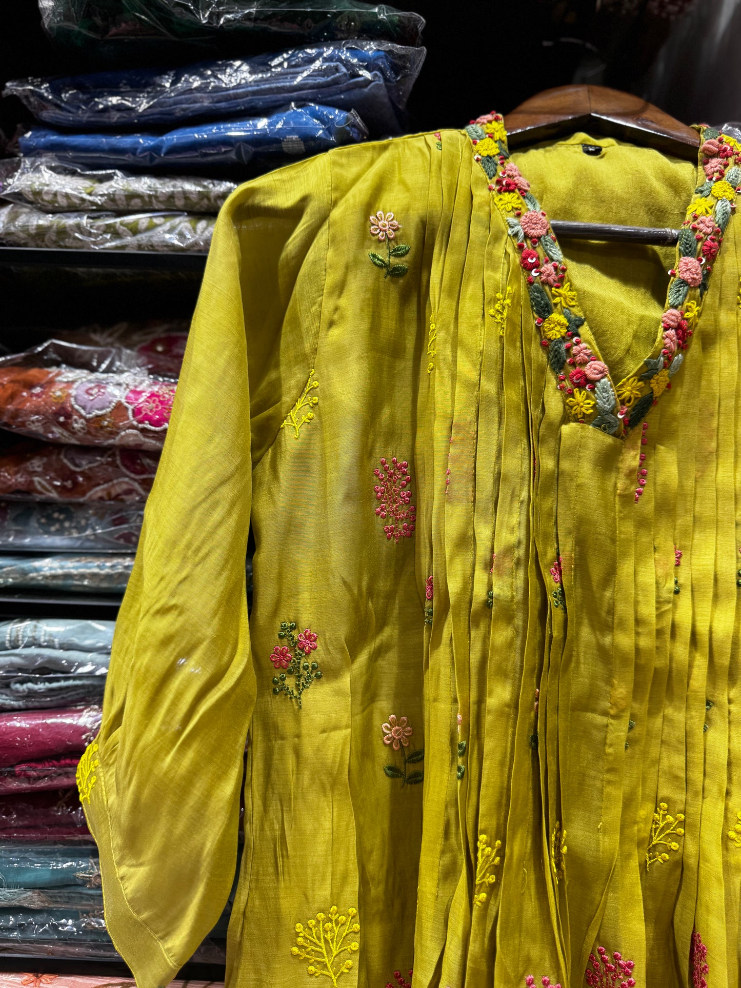 K87 Halter mulchanderi kurti suit set