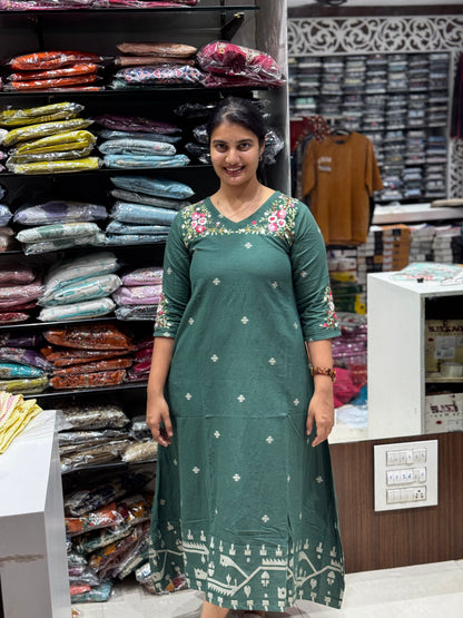 F46 Jamdani gown