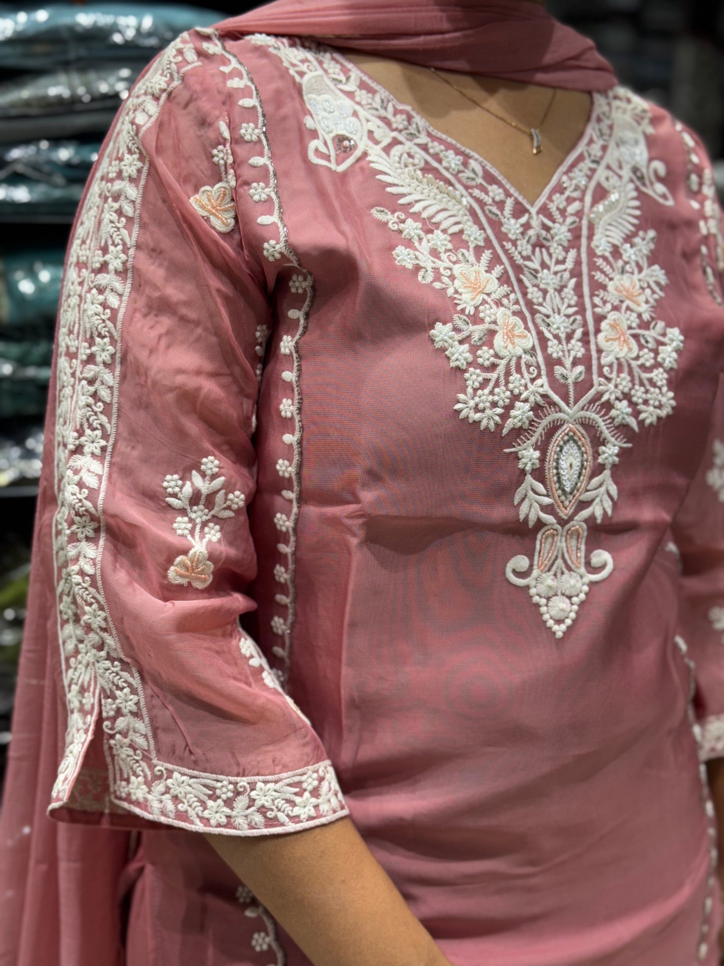 K132 GEORGETTE THREE PEICE SUIT SET