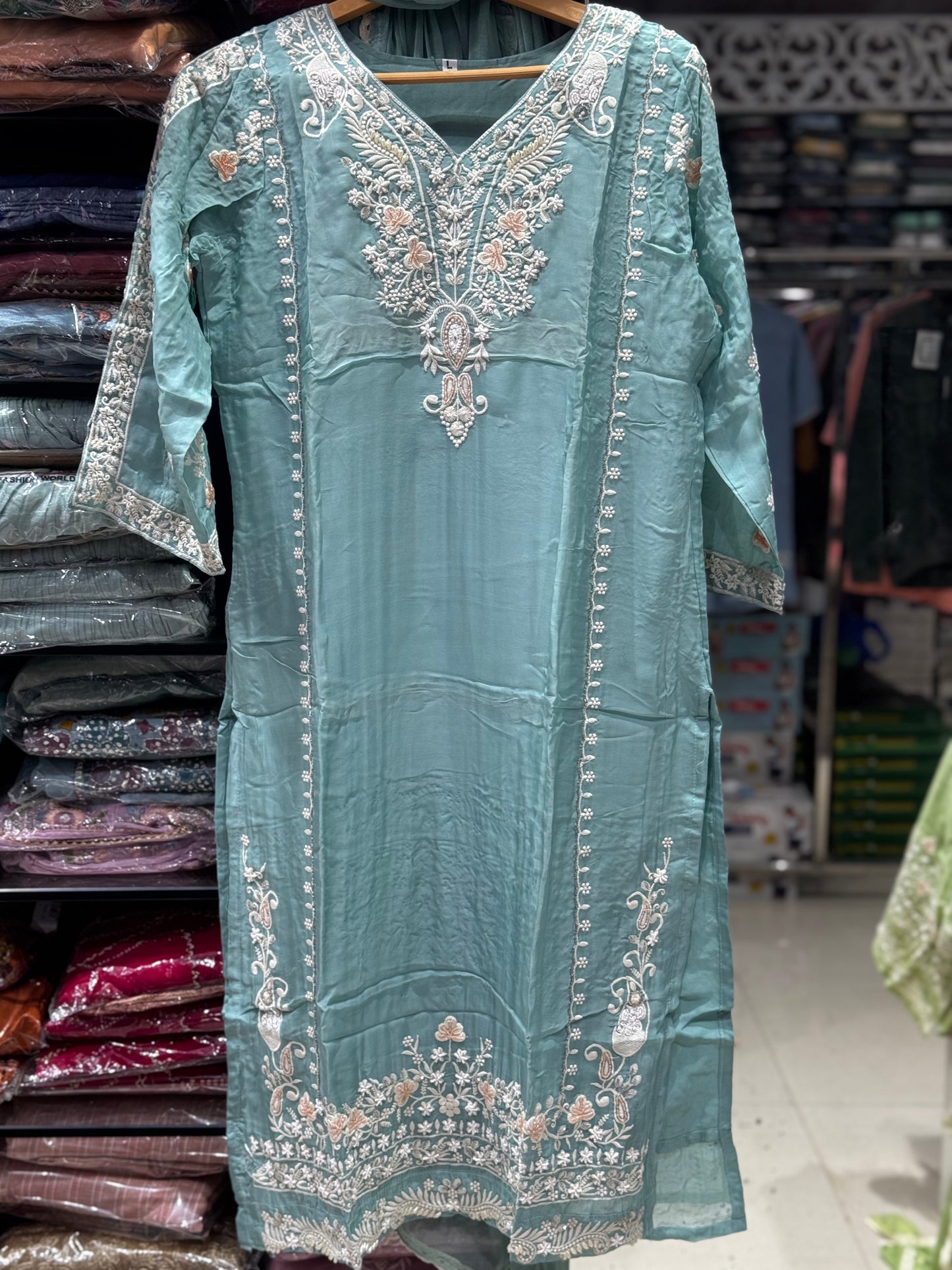 K132 GEORGETTE THREE PEICE SUIT SET
