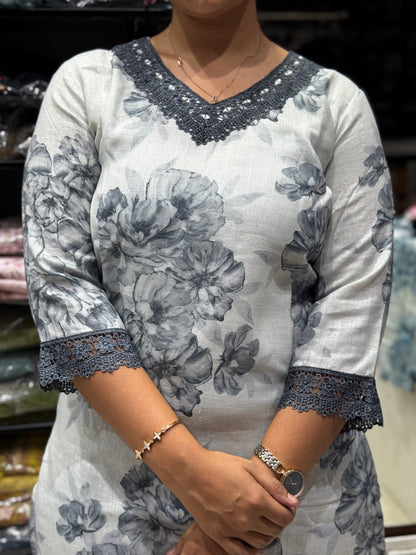 T21 LIEN FLORAL KURTI