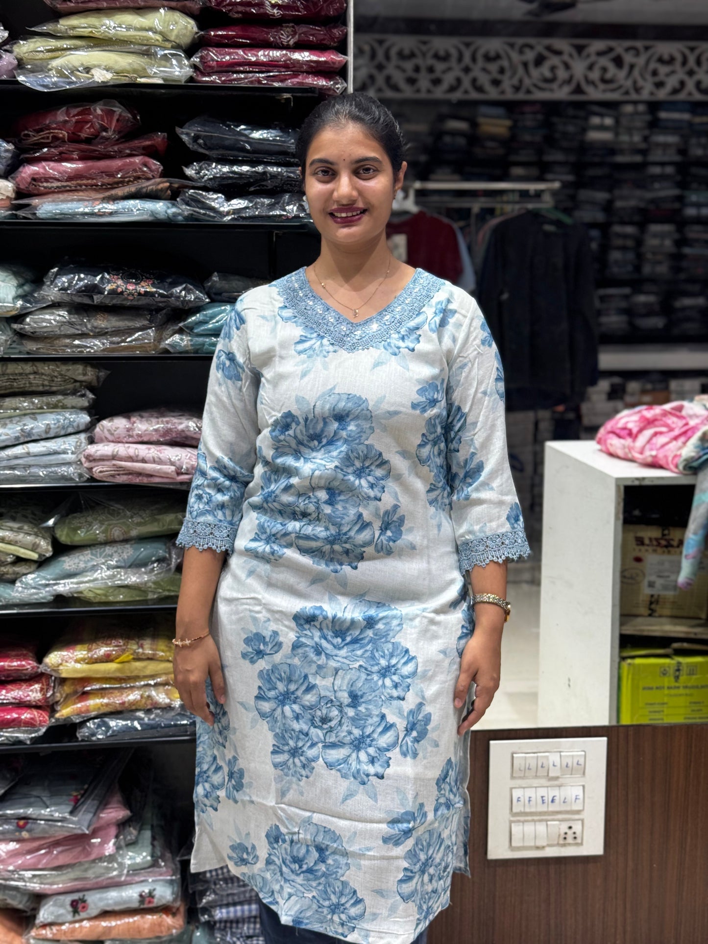 T21 LIEN FLORAL KURTI